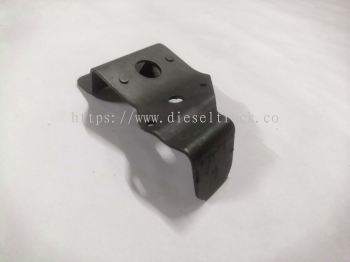 CABIN CORNER BRACKET (LH) 4 SERIES 1368917 