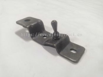 CAB CORNER GRILL PANEL BRACKET (4 SERIES) 1385336