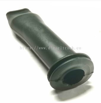 AIR FILTER COVER BOTTOM RUBBER 1358575