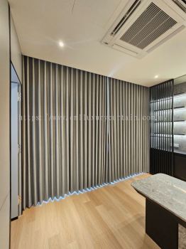S-Fold Curtain With Memory Treatment