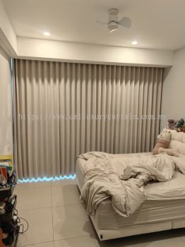 Wave Curtain With Treatment