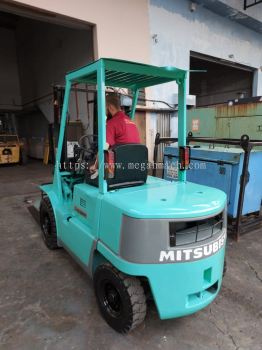 Used Mitsubishi 2.5 Ton Diesel Forklift