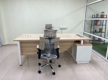 Whole Office Furniture Set Up | Director Table | Standard Office Table | Office Workstation Table 4 Pax | High Back Office Chair Area Juru Penang | Office Furniture Penang