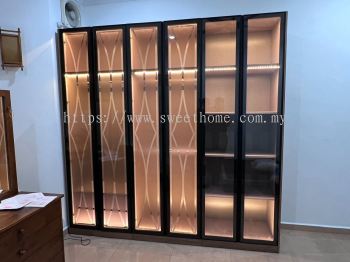 8' x 8' Wooden Open Glass Door Wadrobe