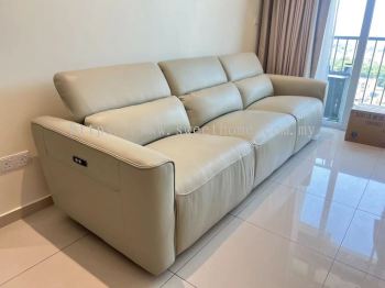 3 Seater Leather Sofa With Electric Recliner and USB Port | Modern Day Sofa | Sofa Furniture Store | Best Furniture Store in Penang | Kedah | Perak | Perlis | Pahang | KL | Selangor | Melaka | Johor