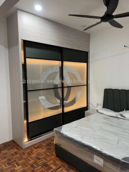 Custom Size Bedroom Wardrobe Full Height to Ceiling | Customade Wardrobe | Sliding Door Clothes Wardrobe | Almari Baju Tinggi Ke Syiling | Bedroom Furniture Penang | Wardrobe Store