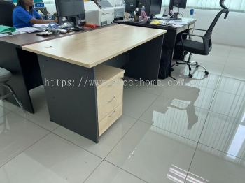 Standard 5 ft Office Desk With Mobile Pedestal |  Meja Pejabat Murah | Office Table Penang | Office Furniture Penang