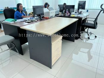 Standard 5 ft Office Desk With Mobile Pedestal |  Meja Pejabat Murah | Office Table Penang