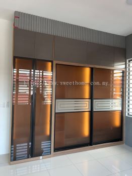 Custom Made Wardrobe | Bulit-In Wardrobe | Custome Size Ceiling Wardrobe | Almari Baju Saiz ke Syiling Customised | Kedai Wardrobe Custom Made Penang | Custo Made Furniture Wardrobe Penang |Kedah | Perak