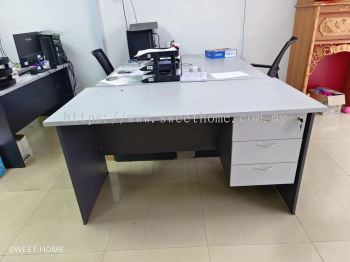 Standard Office Desk Table 5 ft | Gray Office Table With Fixed Pedestal Drawer | Meja Pejabat Murah | Office Table Penang | Office Furniture Penang | KL | Penang | Lunas Kulim Kedah | Ipoh Lumut Perak | Sungai Buloh | Klang | Bukit Bintang | Muar | Gelang Patah