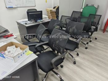 Standard Office Desk Table For Construction Site Office | Low back Office Chair | Meja Kerusi Pejabat | Office Table Penang | Office Chair Penang | Pembekal Meja Pejabat Kl | Cheras | Ampang | Bukit Jalil | Muar | Gelang Patah | Simpang Pulai | Ipoh | Kangar