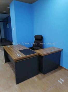 Office Furniture | Low Back Office Chair | Director Chair | Modern Director Table | Office Chair Penang | Office Table Penang | Pembekal Perabot Penang | Kedah | Kulim | Lunas | Tapah | Ipoh | Kuantan |Raub | Pekan | Pahang | Perak | Muar | Rawang | Puchong