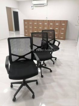 High Back Office Chair | Ergonomic Office Chair | Modern Office Chair | Kerusi Pejabat Beroda | Office Furniture | Penang | KL | Muar | Johor Bahru | kUALA sELANGOR | Putrajaya | Cyberjaya | Kuantan | Kulim | Kedah | Lunas | Kepala batas