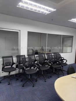 Low Back Office Chair | Mesh Fabric Office Chair | Kerusi Beroda Pejabat | Office Furniture | Cyberjaya | Putrajaya | Genting | Bukit Fraser | Sungai Perak | Raub | Kuantan | KL | Shah Alam | Rawang | jelutong | Georgetown | Penang | Kedah