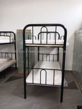 Heavy Duty Double Decker Metal Bed with High Resilient Foam Mattress & Steel Wardrobe | Military Dormitory & Hostel Furniture Malaysia For UPKAT, PLKN,CLKN, Kem Tentera, Kolej, Universiti