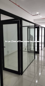 Shopfront Glass Contractor Petaling Jaya | 玻璃承包商 Petaling Jaya