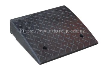 MG RUBBER KERB RAMP