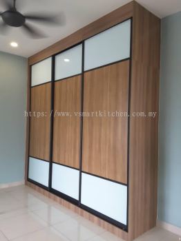 WARDROBE/PAUH RESIDENCES