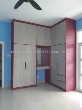 WARDROBE/PAUH RESIDENCES