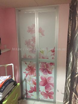 aluminium door ( Bi-fold silver) with composite panel pictures 