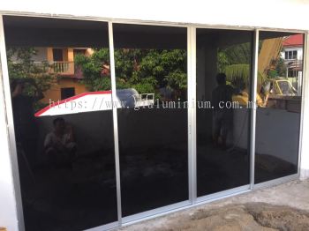 pintu sliding aluminium ( silver) 4 panels + cermin hitam