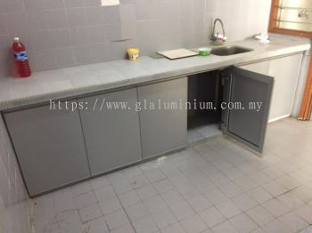 kitchen cabinet swing door @taman miharja condominium. Kuala Lumpur 