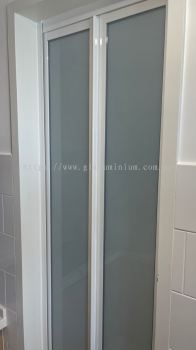 Bi-fold King + Frosted glass ( p/c white) @Paisley Serviced Residences, Tropicana Metropark, jalan MP1, Subang jaya, Selangor 