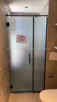 10mm tempered glass swing door + fix glass @Emerald Hill 