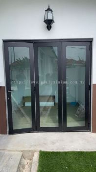 Folding door ( Heavy duty MultiLock) 3 panel @Jalan Senangin 5/17b, Bandar Tasik Senangin, Mantin, N9