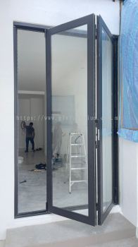 Aluminium Folding door 2 ( Heavy duty MultiLock) @Jalan Sierra 6/2,Bandar 16 Sierra, Puchong 