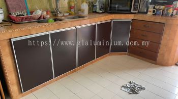 aluminum cabinet swing door @ Persiaran Seraya,Taman Palm Grove,klang