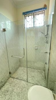 Showerscreen tempered swing door + fix glass @Jalan Damai Murni 12,cheras 