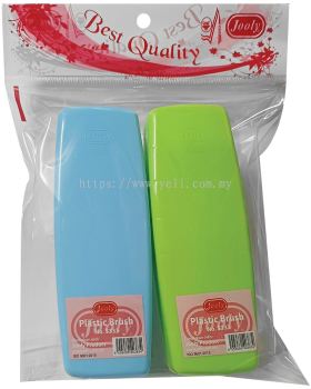 PLASTIC BRUSH