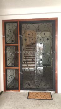 Before and after progress done:To fabrication custom make special whrought iron design powder coated door grille with mortise lock - Kuala Lumpur 