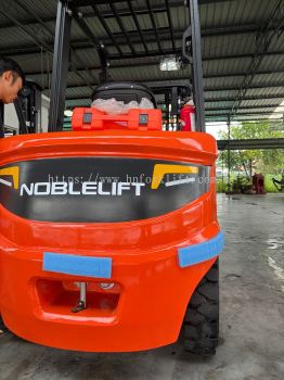 Noblelift Lithium Battery Forklift Truck ( A2 series )