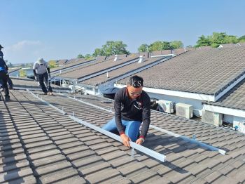 Mr Khoo - Springfields Residence, Ipoh. New Solar PV System Project Solar System  14.52kWp PV module 605W Solar Panel (24pcs) Brand new solar project for our customer using Brand new tier 1 solar panel.