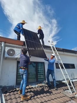 Residential Cikgu ,Taman Maju Rapat, Ipoh, Perak
*Solar ATAP Solar PV System Project* Solar System Capacity : 12.4kWp (20pcs) using Tier 1 Brand Solar Panel and Inverter