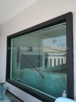 FIXED GLASS PANEL