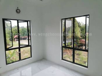 NORMAL CASEMENT WINDOW WITH FIXED PANEL