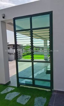 Adjustable Glass Window