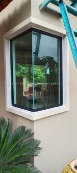 FIXED GLASS PANEL