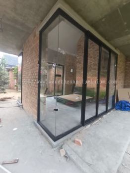 SHOPFRONT FIXED GLASS PANEL