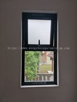 MULTIPOINT TOP HUNG WINDOW WITH FIXED GLASS PANEL