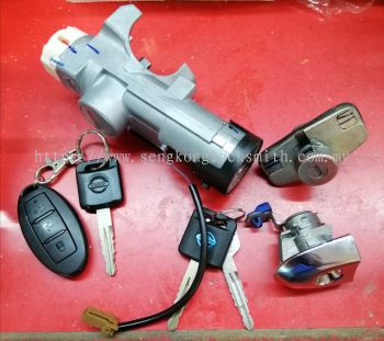 Repair Nissan Almera car Lock