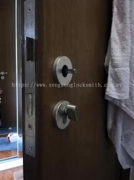 service and repair door handle