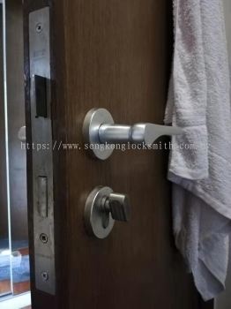 service and repair door handle