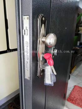 Replace the anti-theft door lock