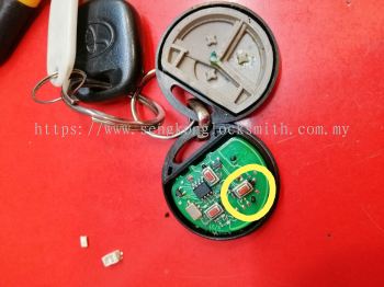 service Toyota remote button