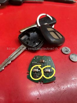 change Toyota Altis remote button