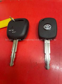 Toyota car key (chip 4C)